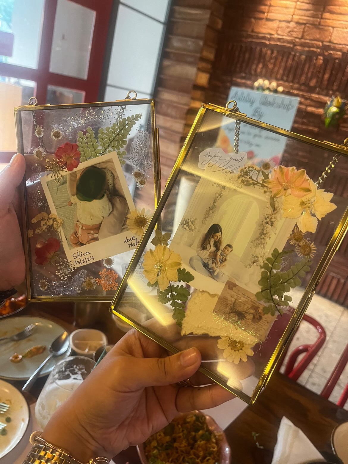 Set of 2 delicate Pressed flower photo frame with photo